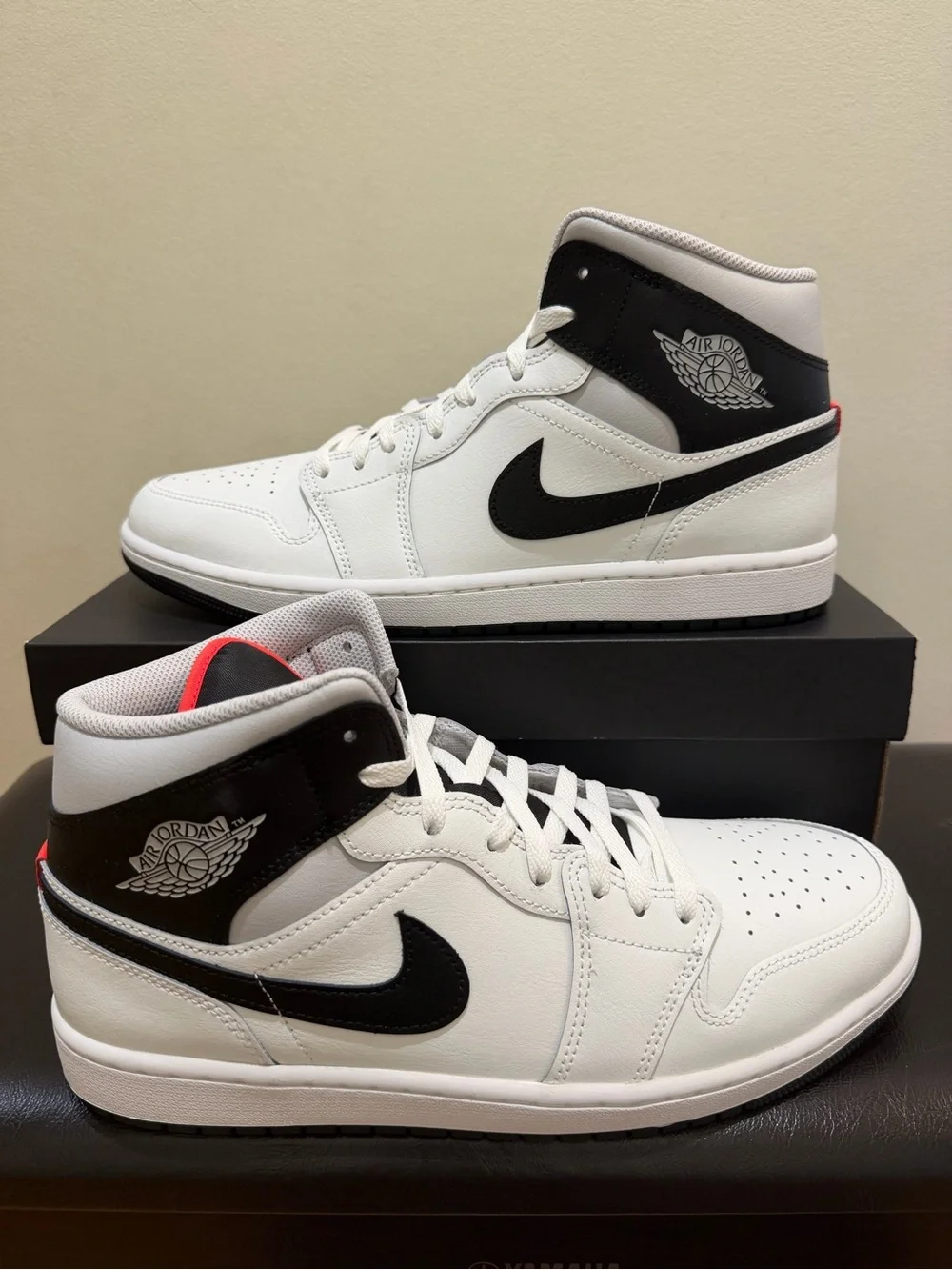NIB Men Nike Jordan 1 Mid DQ8426 109 Summit White/Neutral Grey/Infrared 23/Black